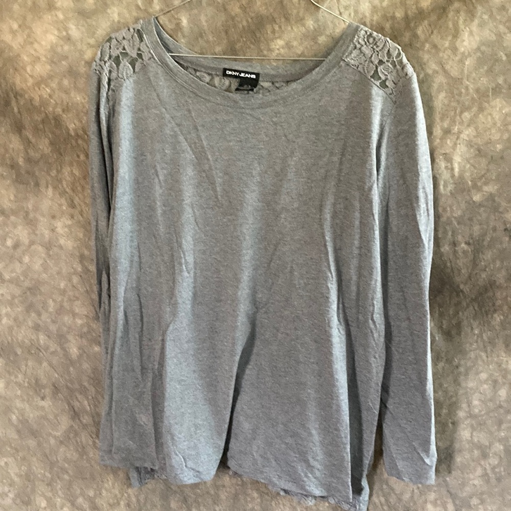 DKNY top